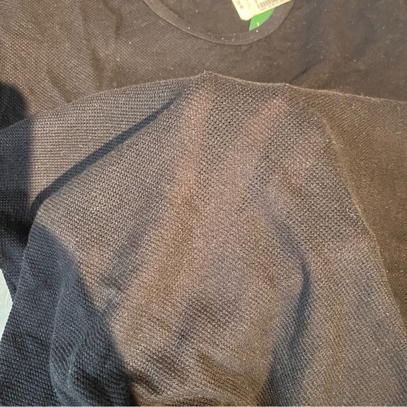 Cute a bit see through t-shirt - Picture 2 of 3